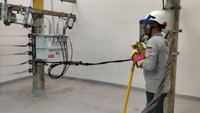 Centro de entrenamiento riesgo eléctrico